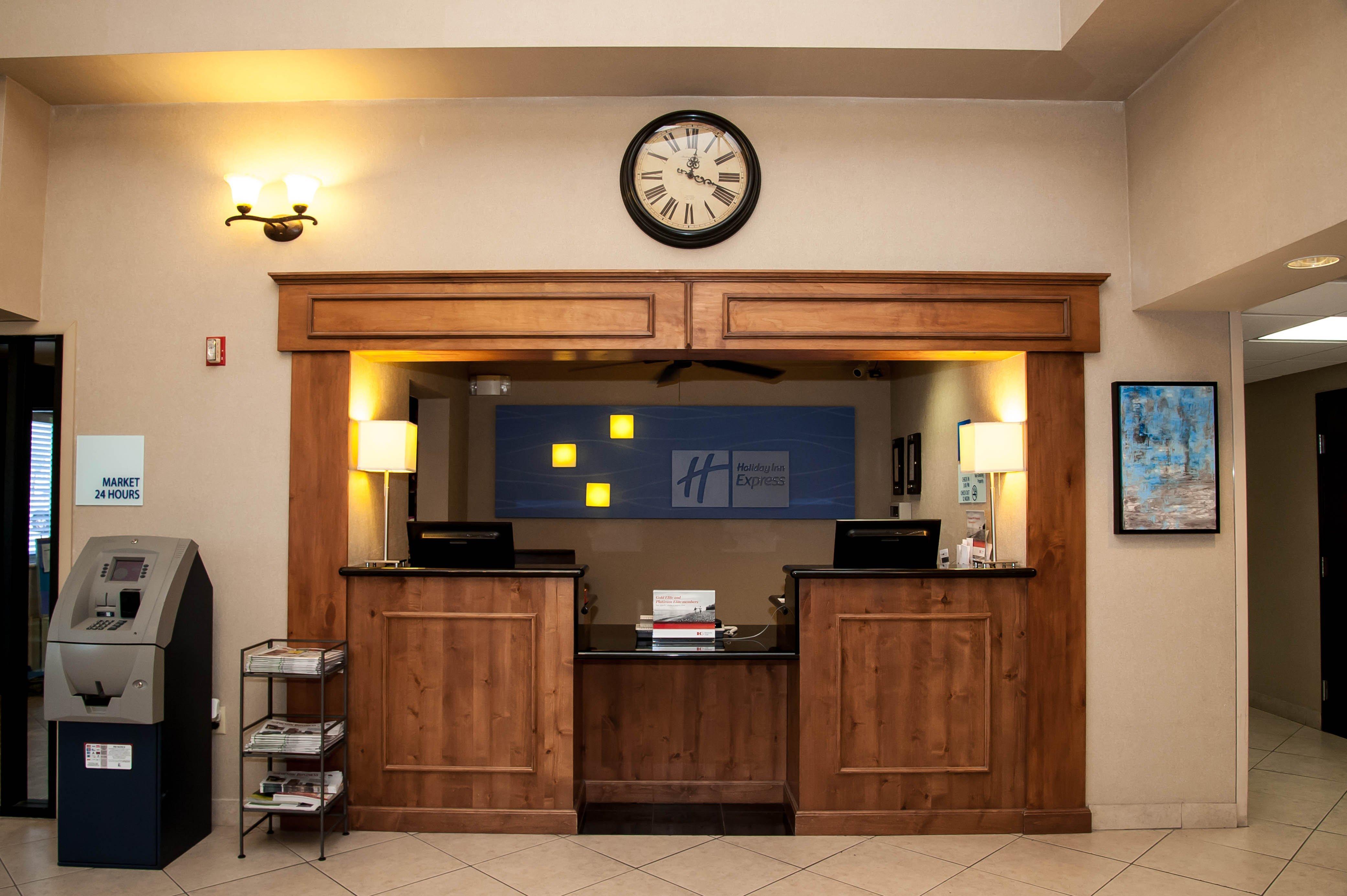 Holiday Inn Express Tucson-Airport By Ihg Exterior photo