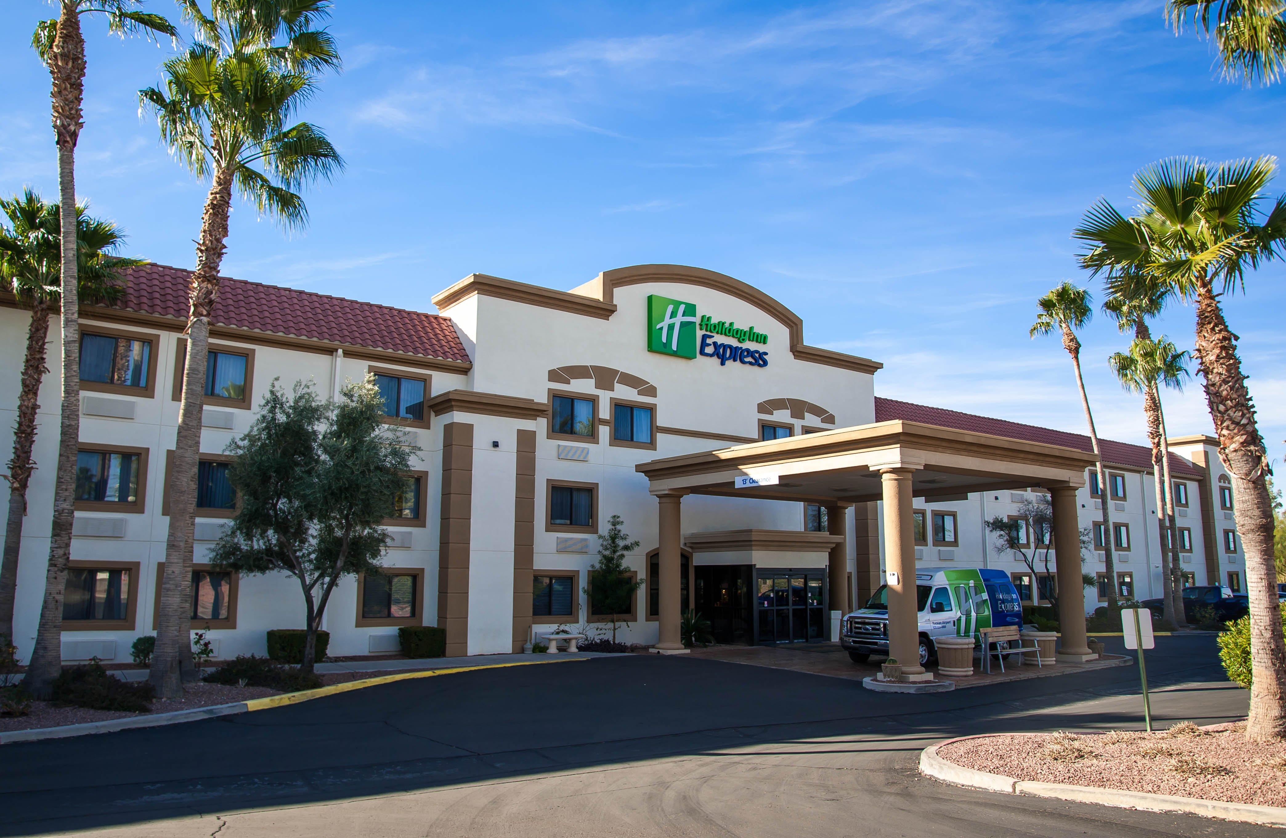 Holiday Inn Express Tucson-Airport By Ihg Exterior photo