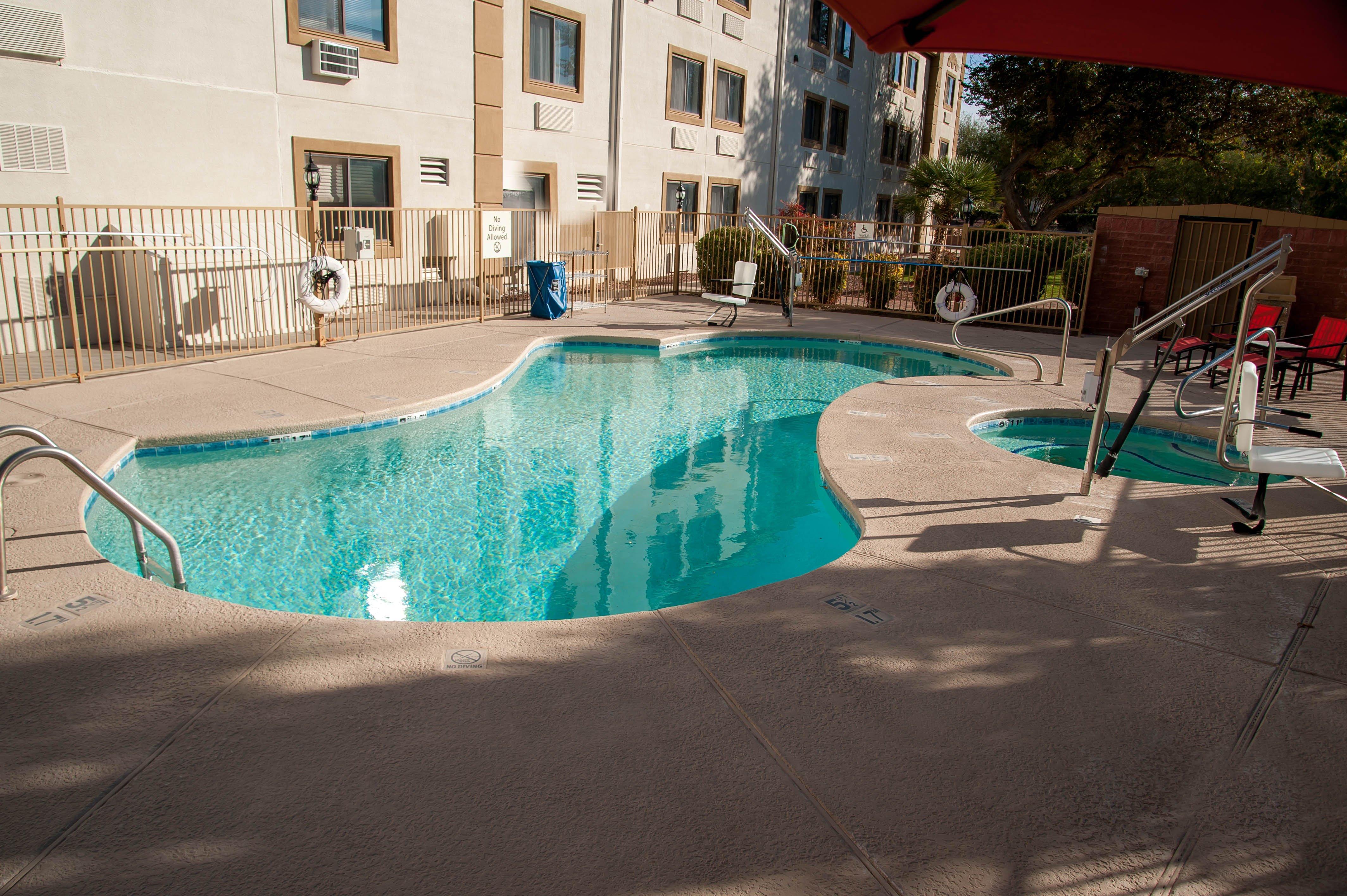 Holiday Inn Express Tucson-Airport By Ihg Exterior photo