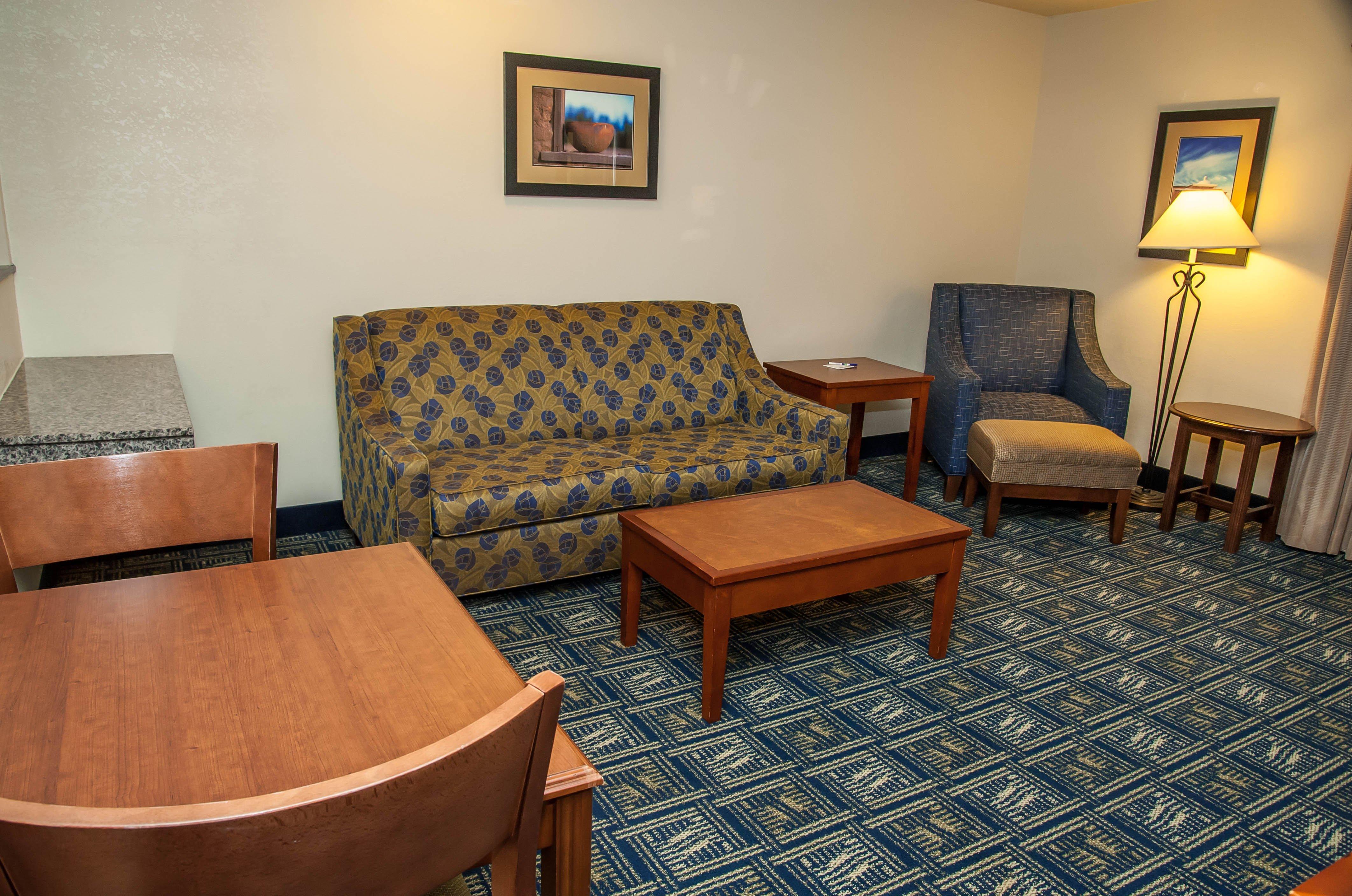 Holiday Inn Express Tucson-Airport By Ihg Exterior photo
