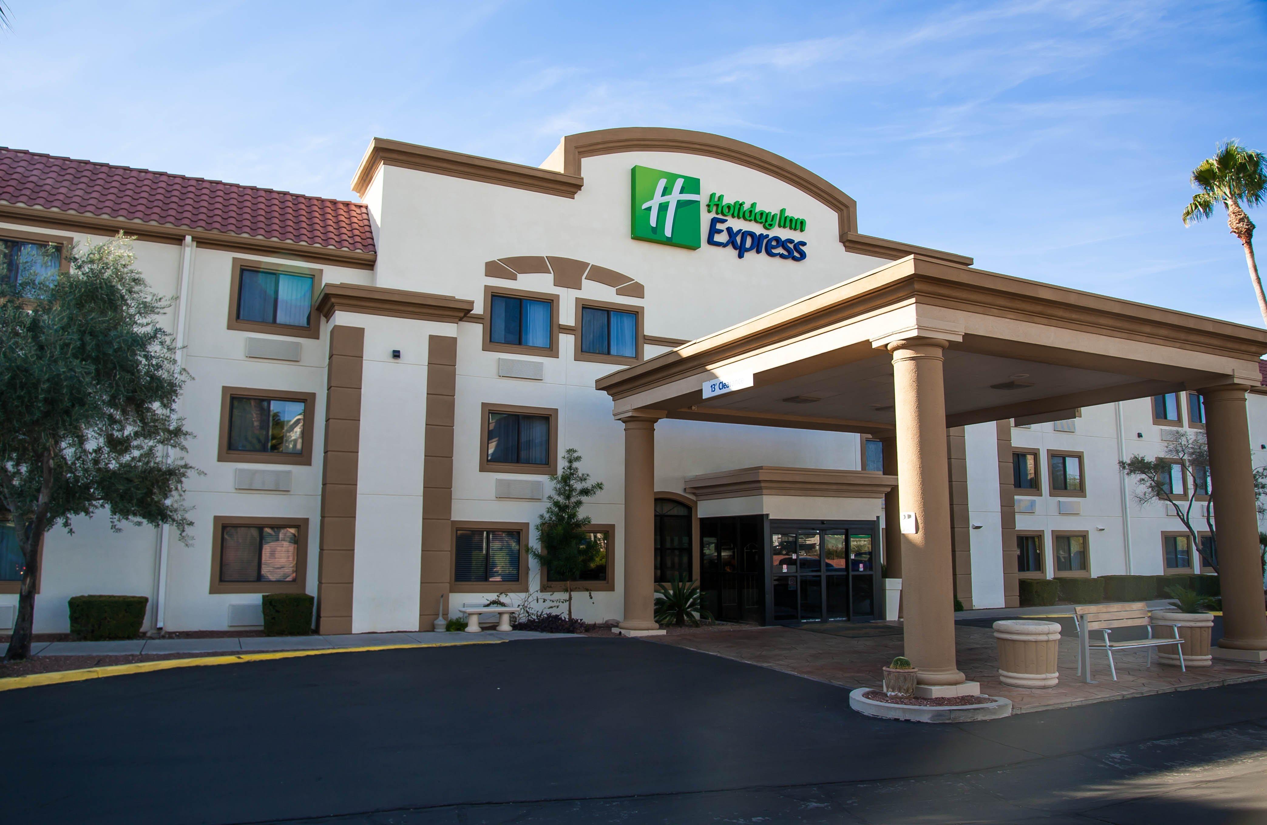 Holiday Inn Express Tucson-Airport By Ihg Exterior photo