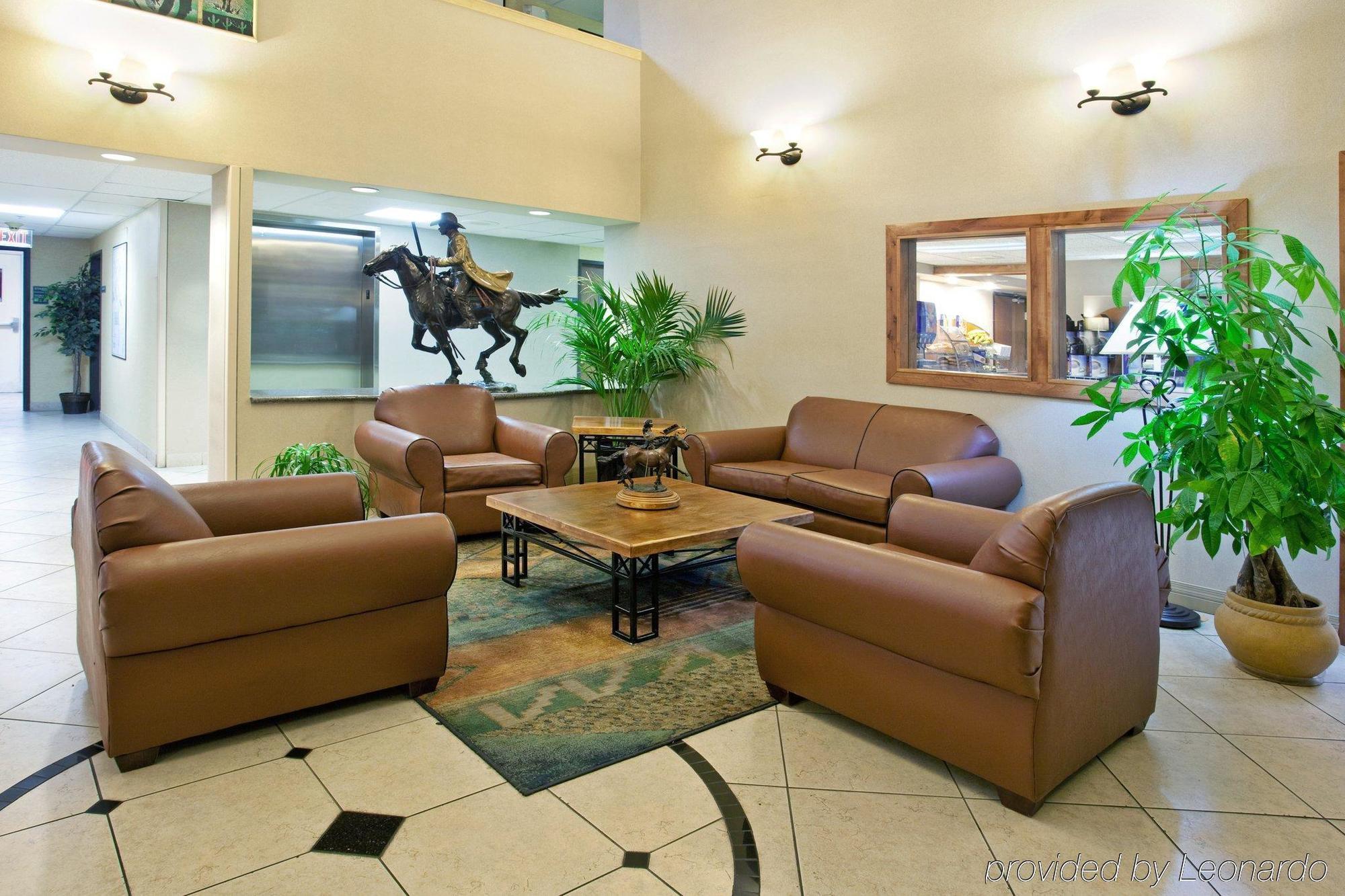Holiday Inn Express Tucson-Airport By Ihg Exterior photo