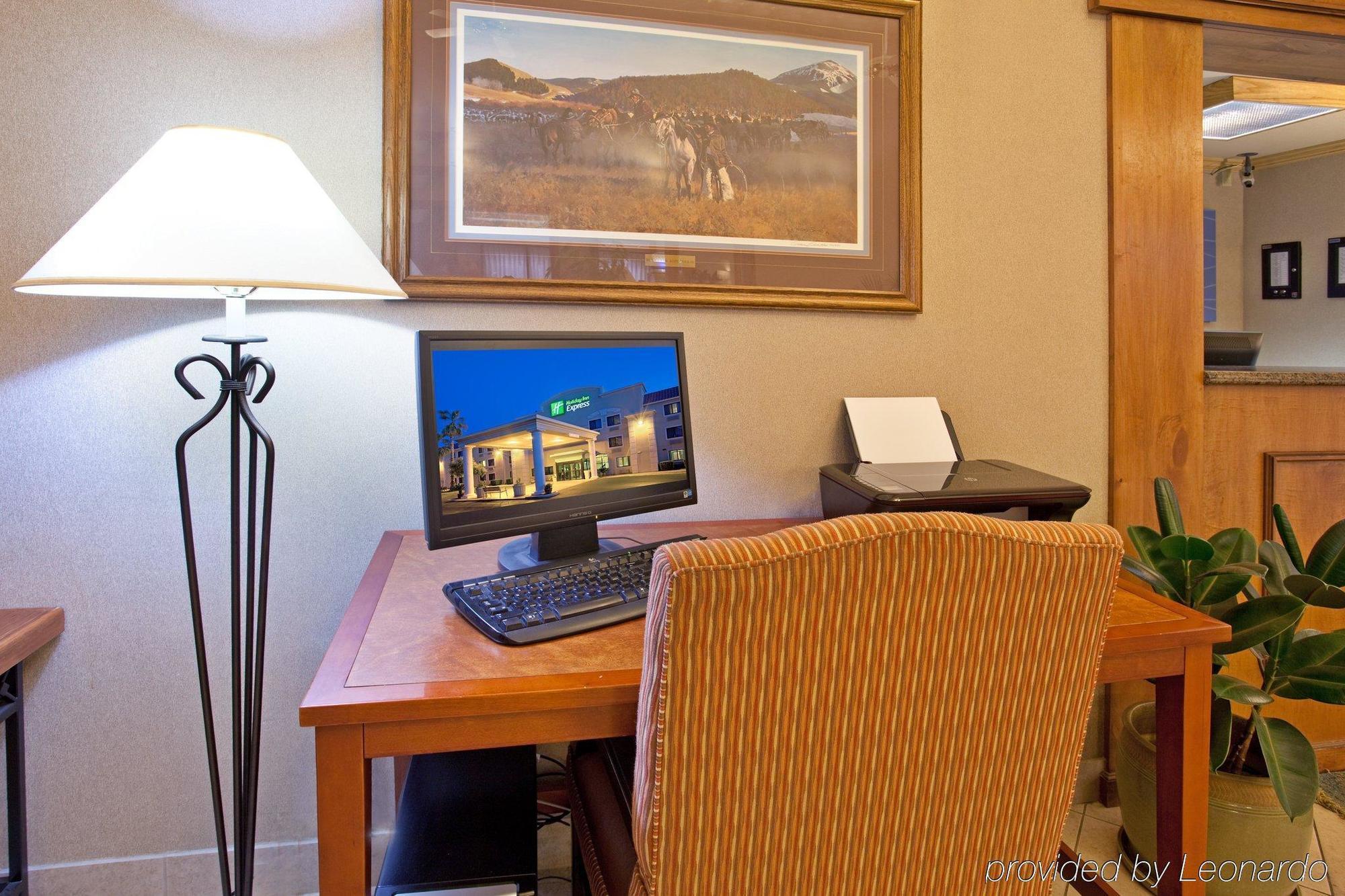 Holiday Inn Express Tucson-Airport By Ihg Exterior photo